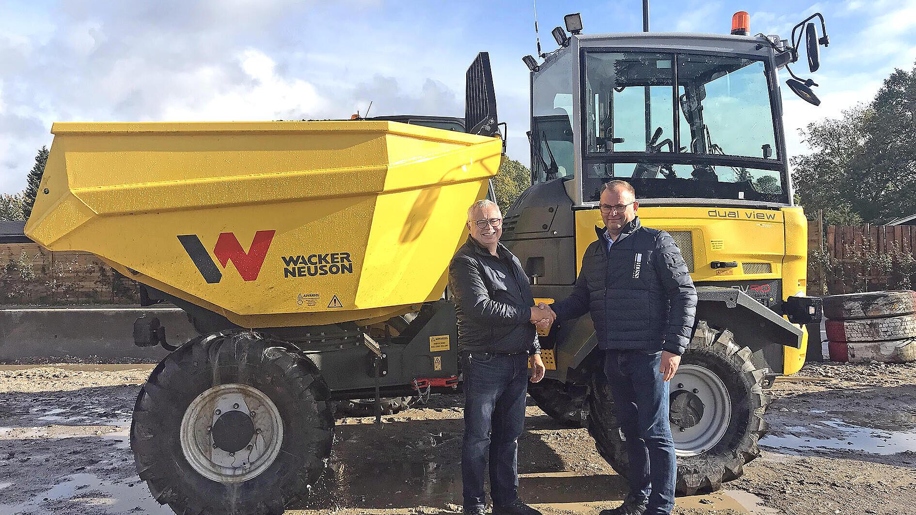 Jens Andersen (til venstre) er sælger hos Stemas. Dion Munksgaard er projektleder hos CG Jensen. Sammen er de nu også Wacker Neuson-videreudviklere.