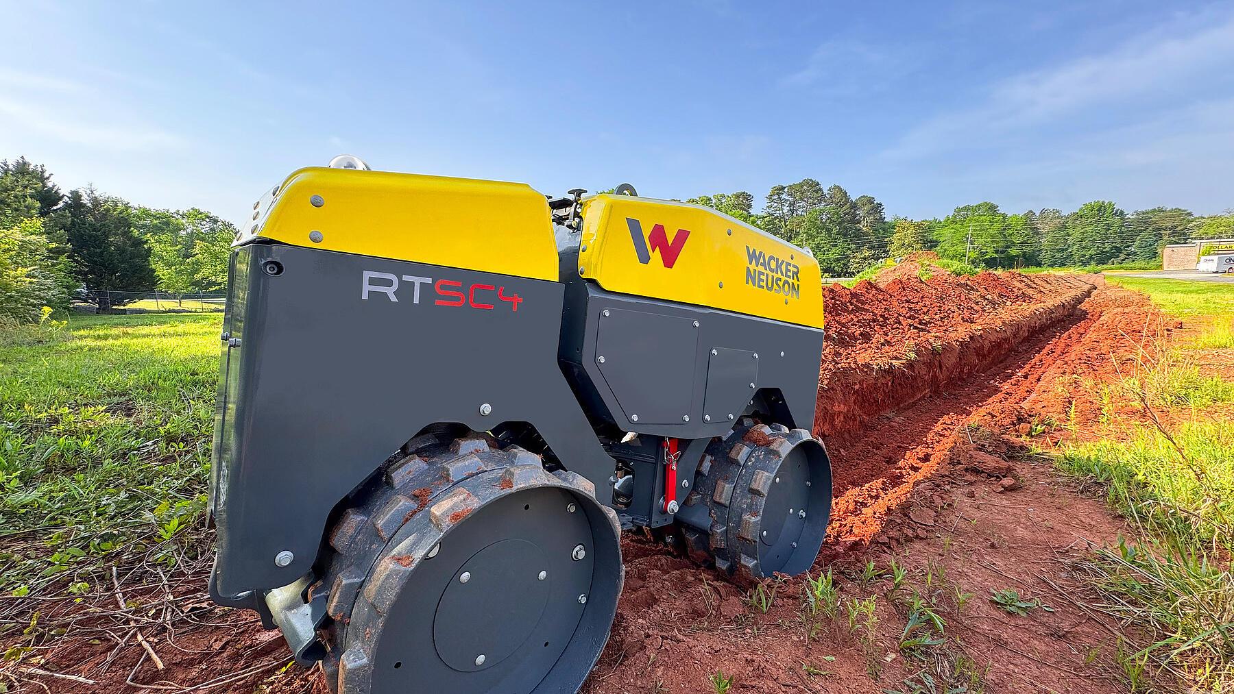 Trenchroller RTD-SC4 on construction site