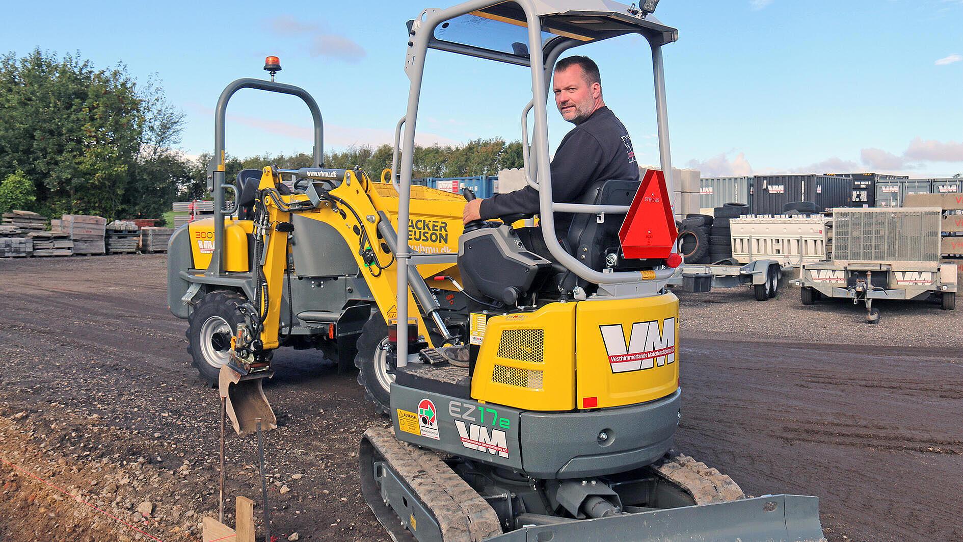 Nu kan Vesthimmerland Materieludlejning også levere emissionsfri gravning. Henrik Frederiksen på den nye 1,7 tons zero Tail Wacker Neuson EZ17e